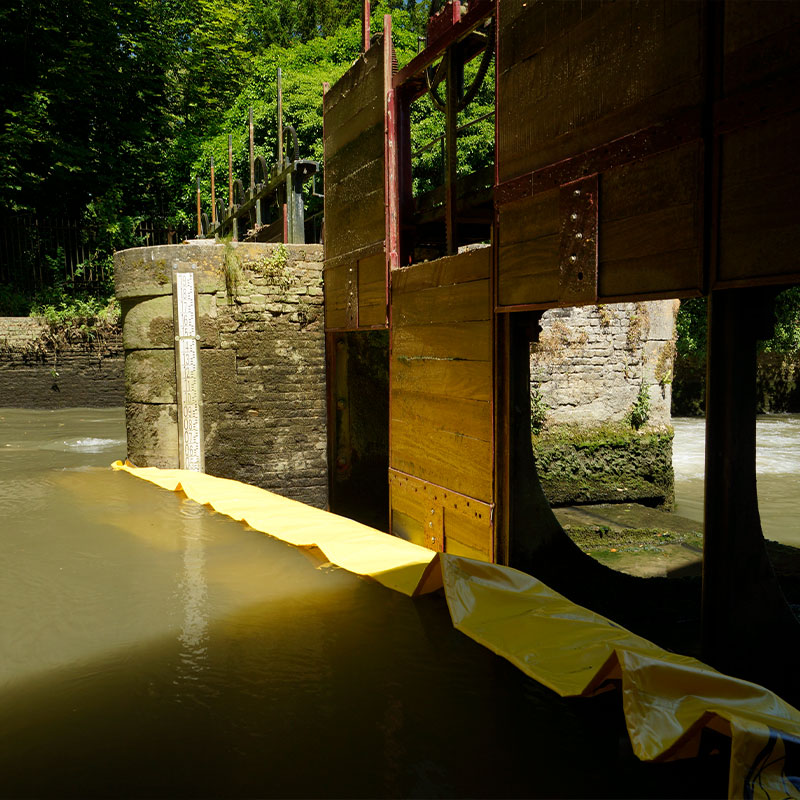 Restoration of the winnowing of the Moulin de Pidou 15th century | Rivière Aa - Flexible cofferdam Water-Gate © WA-2850