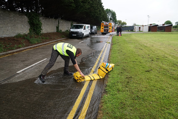 wl0630-installation-barriere-inondation-deviation